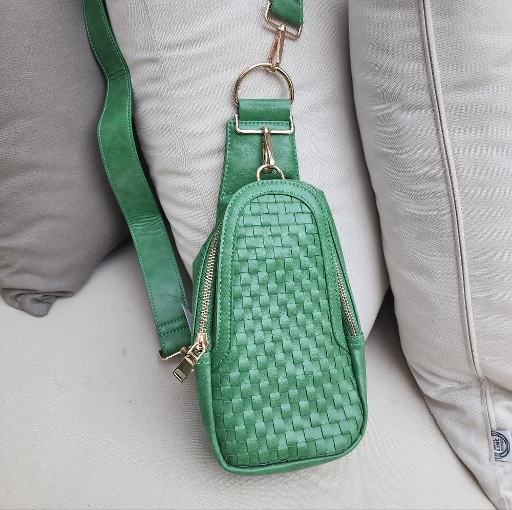 Pretty Simple Women's Waverly Emerald Woven Vegan Leather Sling Crossbody Bag - Picture 4 of 9